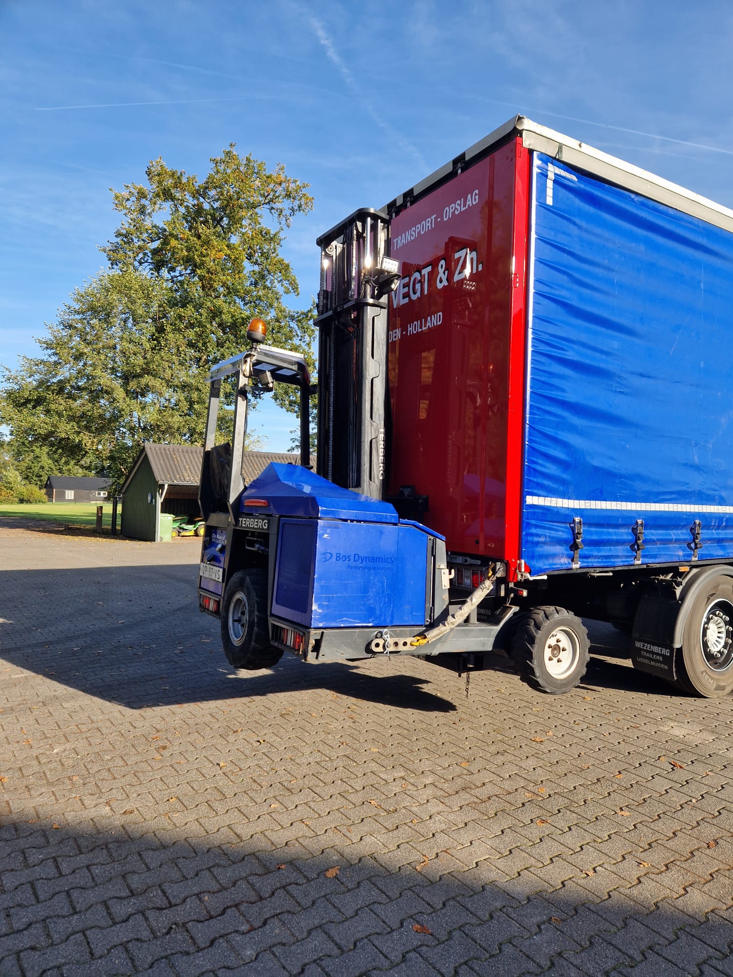 Oplegger met KooiAap, Zelf los heftruck